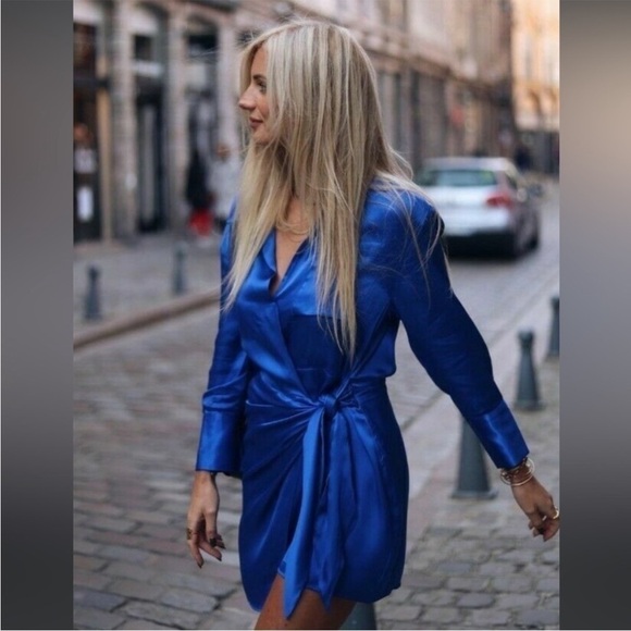 Zara Woman Blue Satin Effect Long Sleeve Wrap Mini Dress Blogger Fav Size L NWT - Picture 1 of 16
